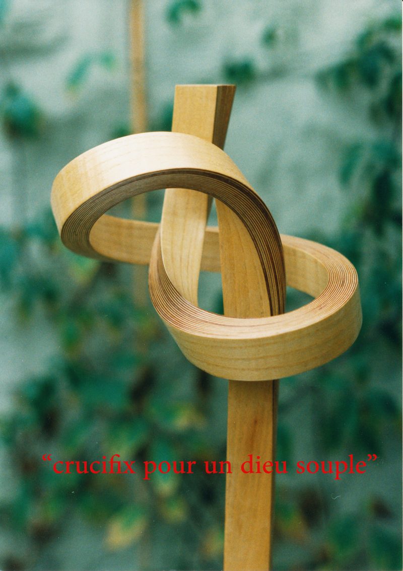 crucifix-pour-un-dieu-souple